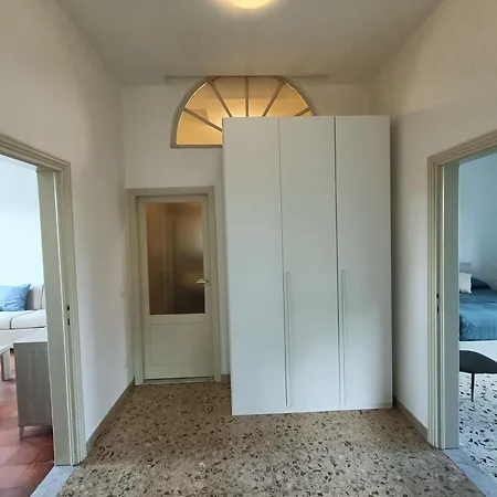 A Due Passi Dai Miracoli