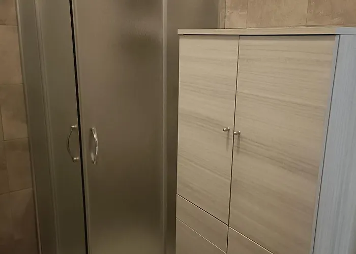 A Due Passi Dai Miracoli