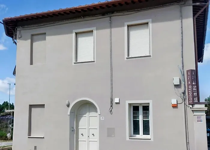 A Due Passi Dai Miracoli * Pise